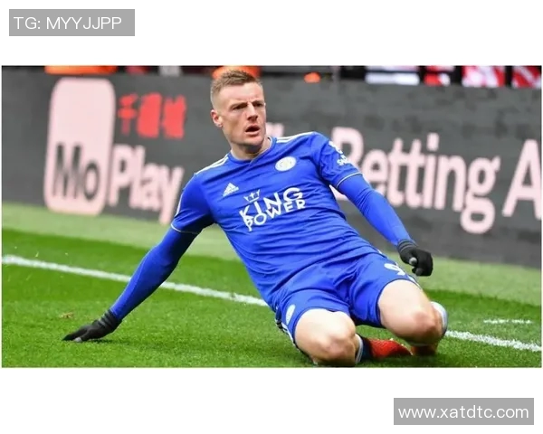 全球足球百大球星排行榜全解析揭示足坛传奇人物的光辉历程 全球足球百大球星排行榜全解析揭示足坛传奇人物的光辉历程